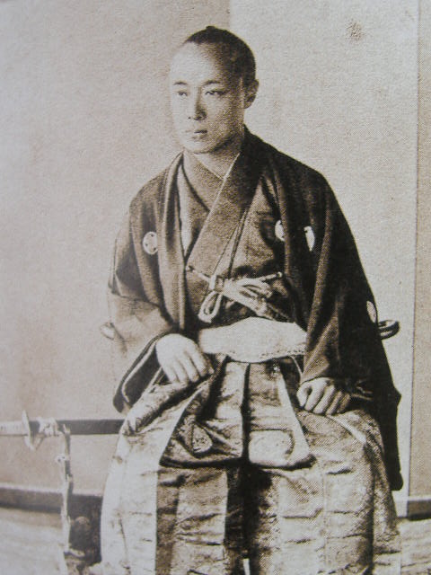 yoshinobu /i>;1837年10月28日-1913年11月22日),水户藩主权中纳言 a