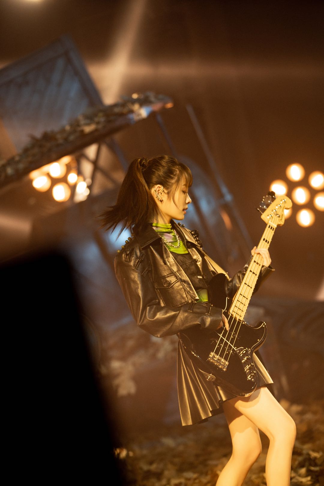 由四胞胎姐妹,键盘手: a target="_blank" href="/item/朱婉冰/197292