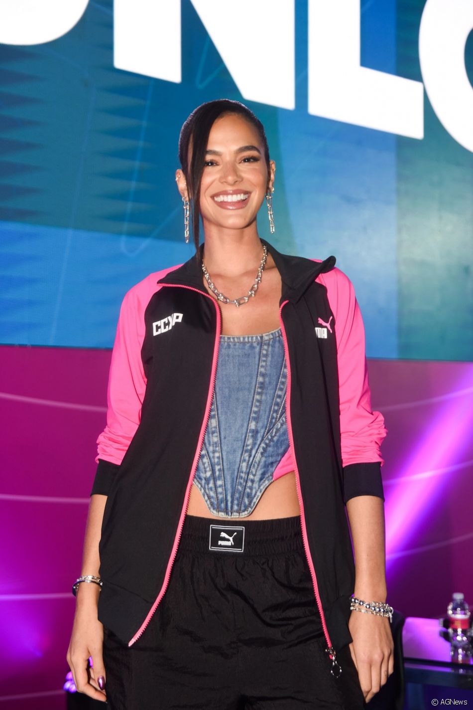  p data-id="gnz84dc88q">布鲁娜·马尔科辛(bruna marquezine),1995