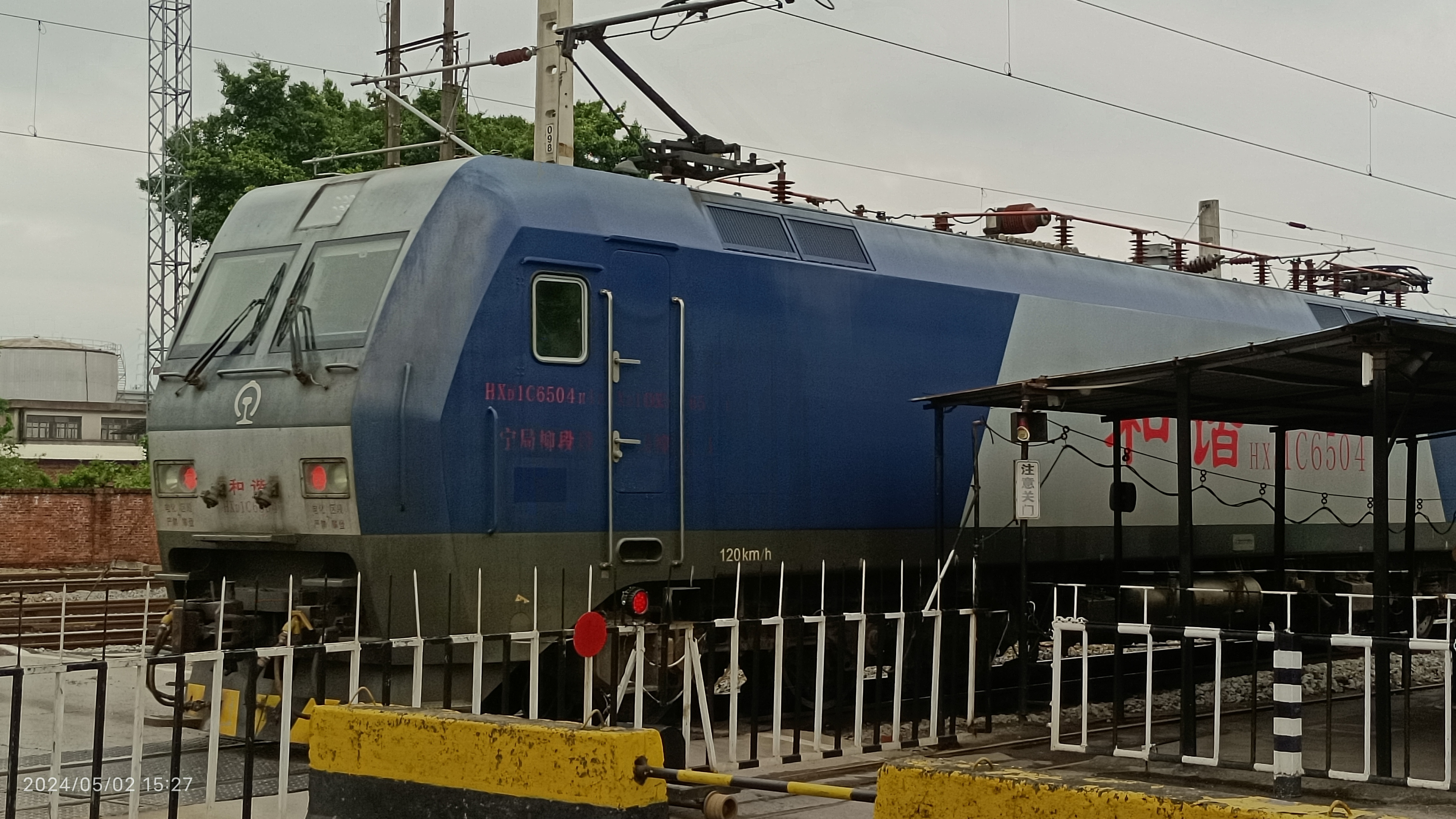 和谐1c型电力机车