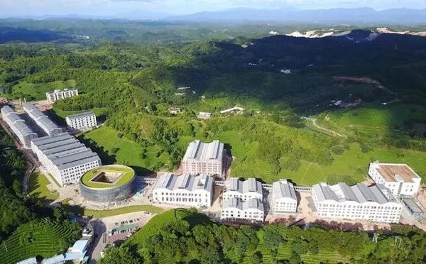  p> b>明珠养生山城 /b>位于广东省兴宁市 a target="_blank" href="