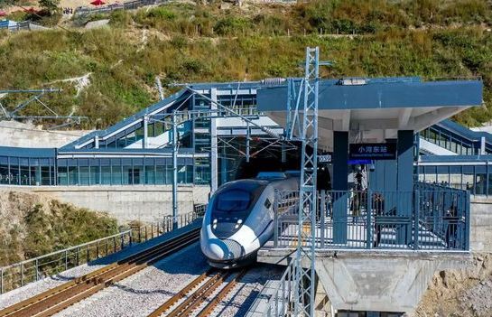  p>小湾东站(xiaowandong railway station)位于中国云南省 a target=