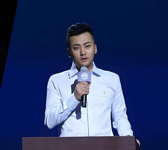 杨宇（全天候（海南）网络竞技有限公司董事长）_百度百科