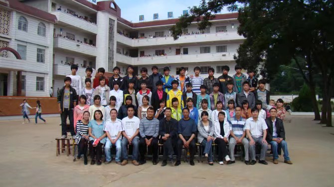 威宁县哲觉中学