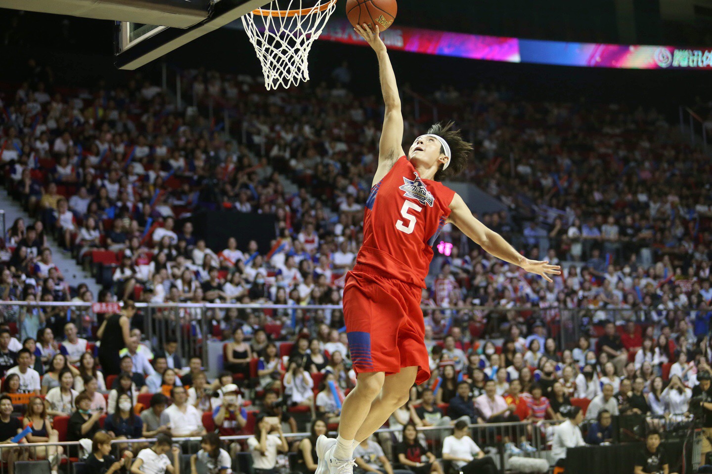  p>张哲瀚,1991年5月11日出生于江西省新余市,中国内地影视男演员