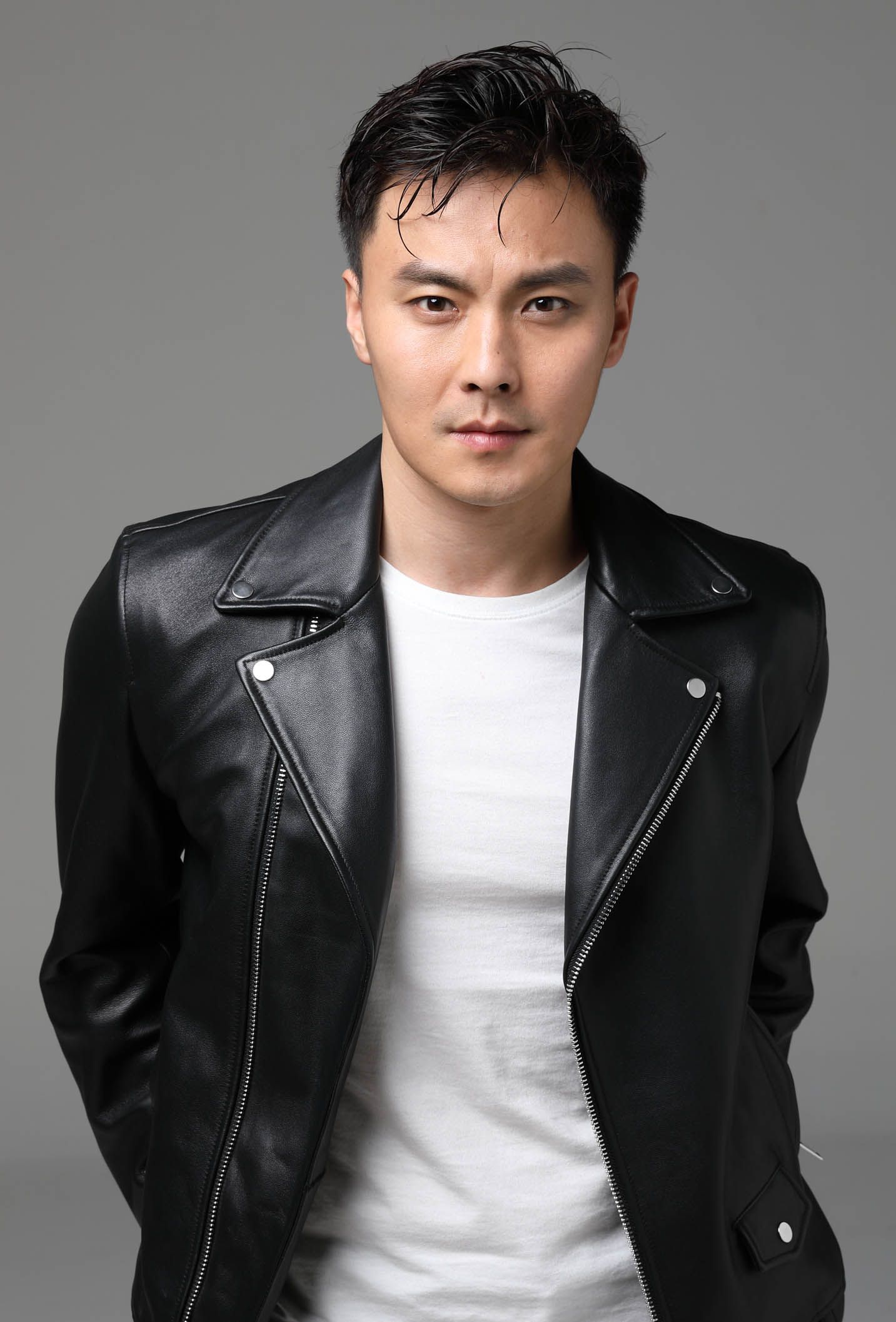  p data-id="gnwhxkxp8d">卫仑,原名李桓,中国内地影视男演员,话剧