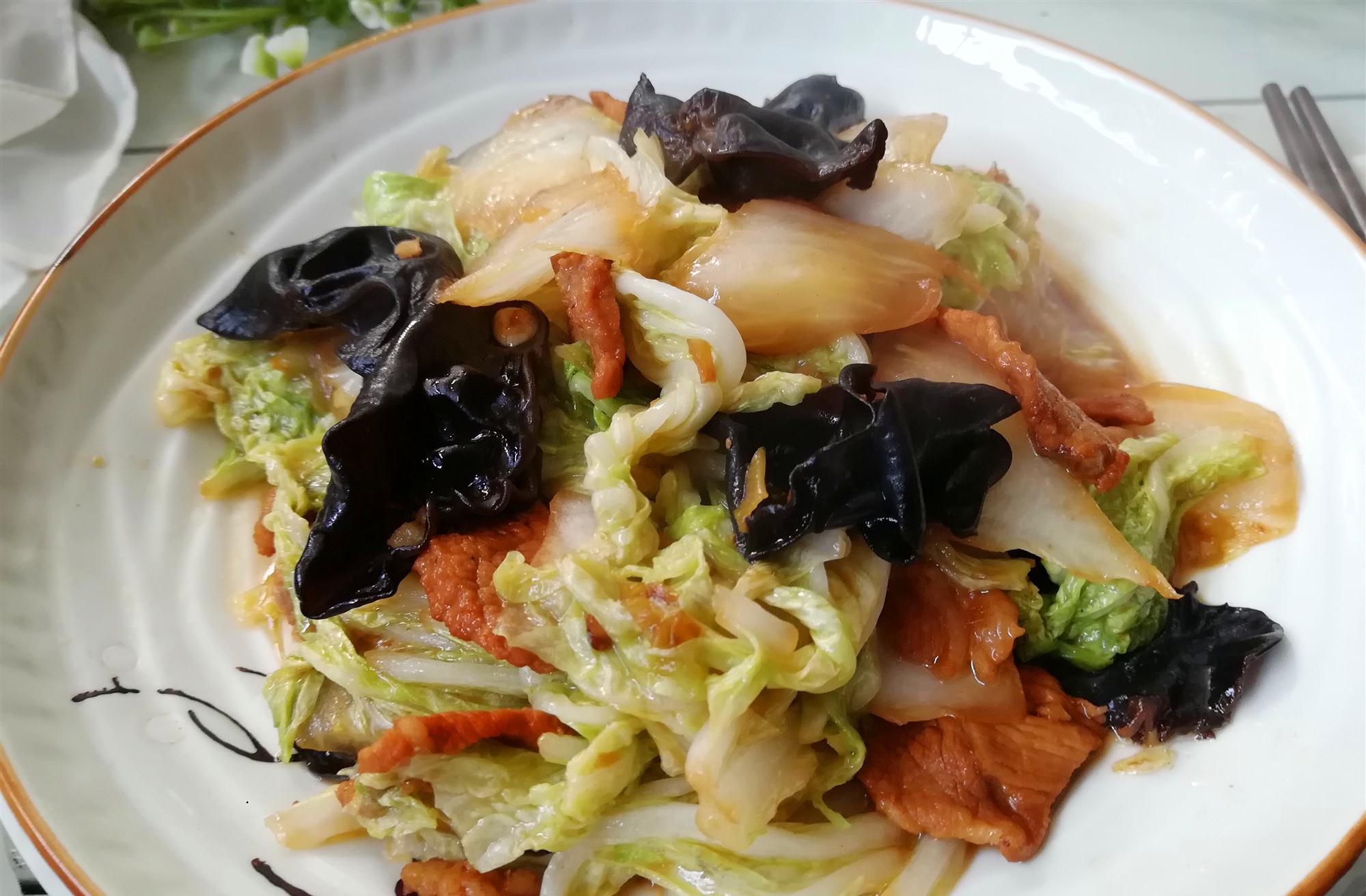 大白菜猪肉炒木耳