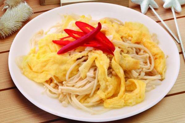 金针菇炒白菜