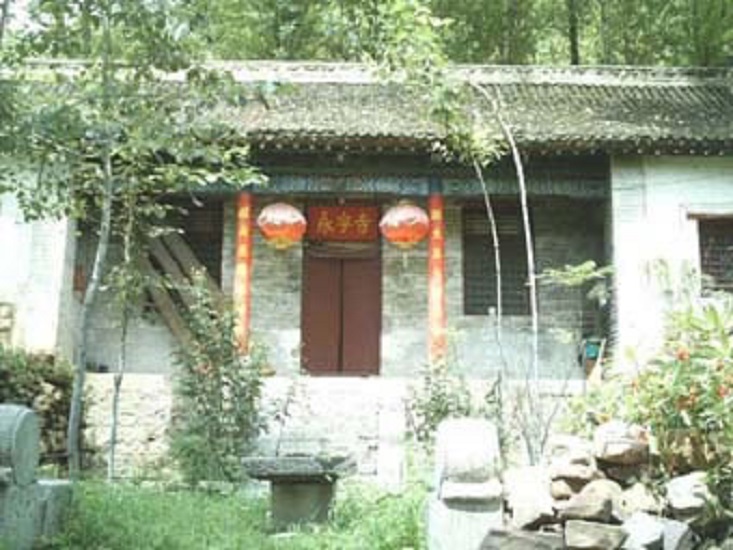 永宁寺又称法特北庙,位于位于 a target="_blank" href="/item/黑龙江