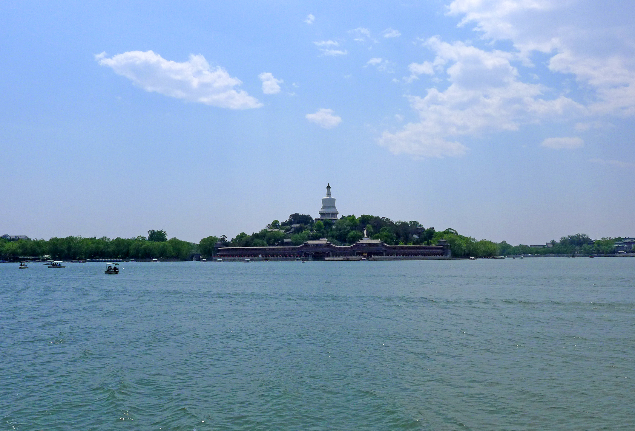  p data-id="gnwgg75jir">西苑三海,位于北京皇城之西,由北海,中海