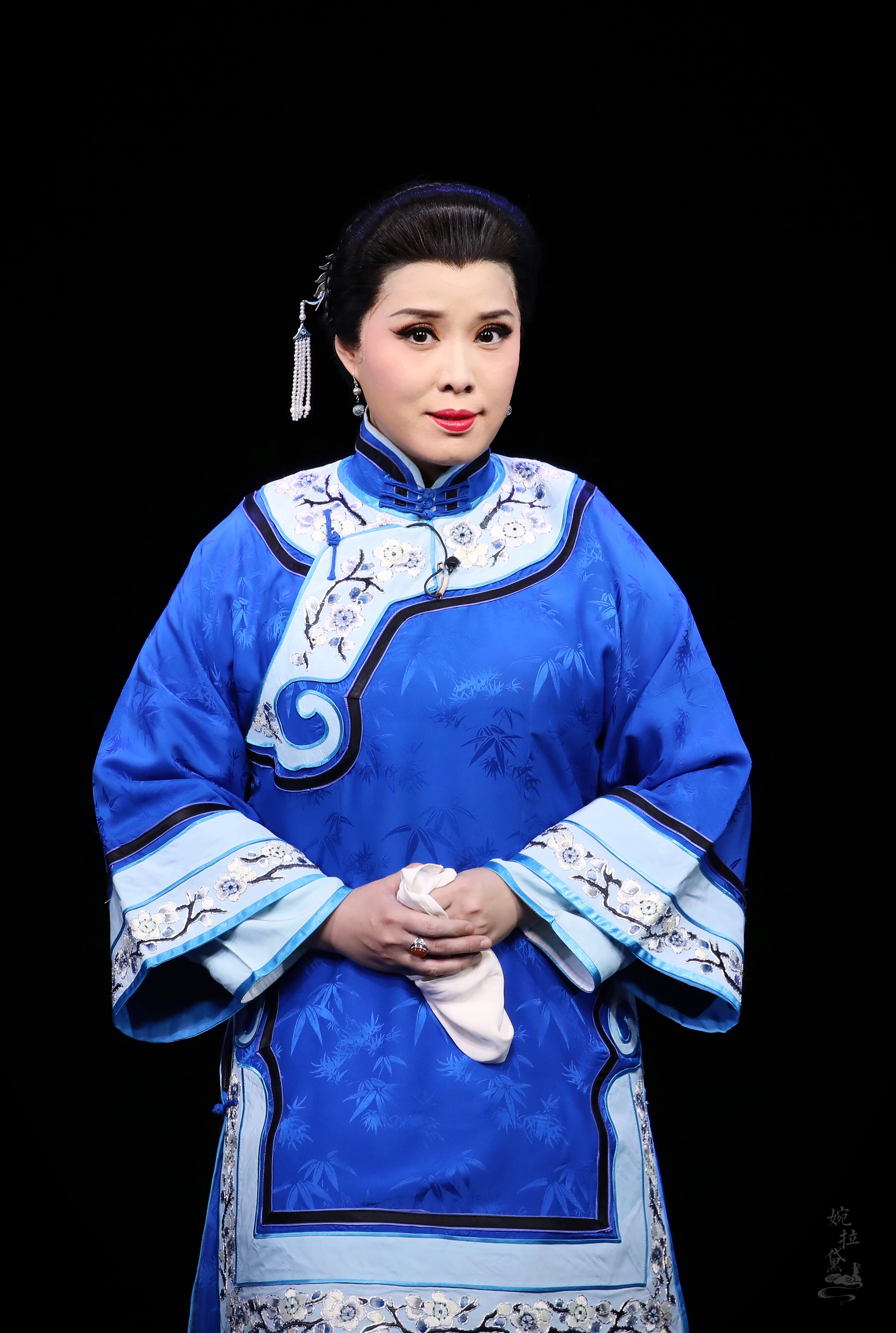  p data-id="gnzwxpx7t3">翟墨,女,中国京剧老旦演员, a target="