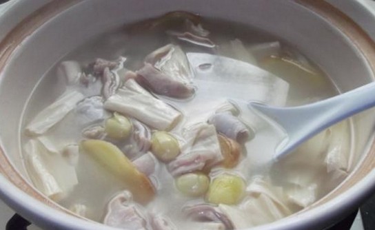 白果支竹胡椒煲猪肚