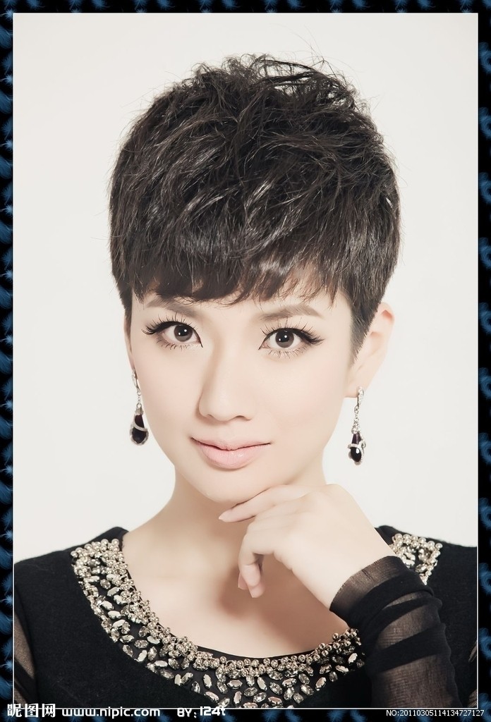  p>苑冉,1979年3月19日出生于黑龙江省哈尔滨市,毕业于中央戏剧学院