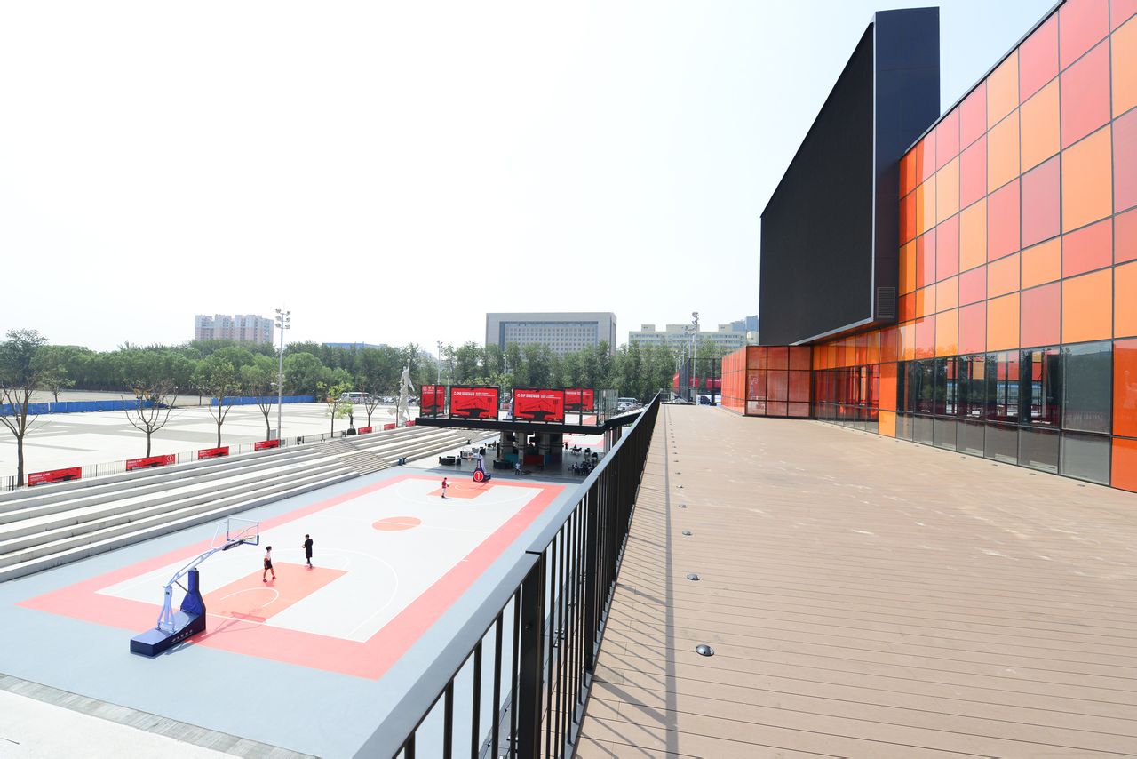 target="_blank" href="/item/五棵松文化体育中心/2763495" data