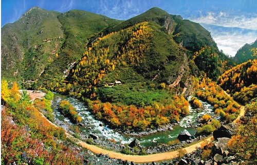 以冶力关镇为中心,以冶木河穿峡而过而得名,将冶木峡分为东峡和西峡