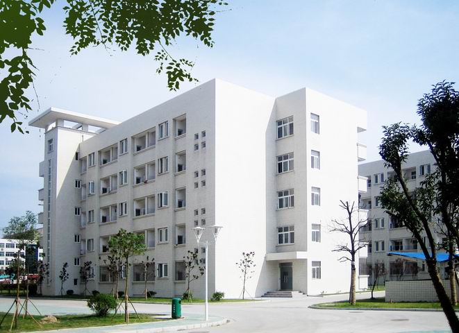 5 middle school shashi hubei /i>),简称沙市五中,是荆州市重点建设