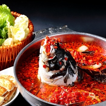 麻辣鱼头火锅