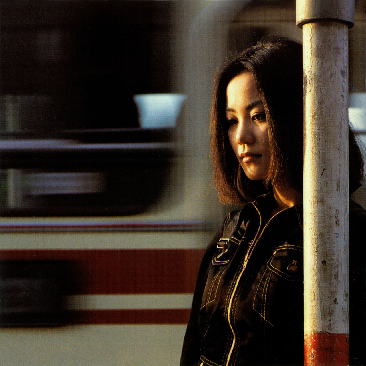  p data-id="gn50j98iyo">《浪漫风暴》是王菲(曾用艺名: a target="