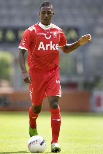  p>埃尔杰罗·埃利亚(eljero elia),1987年2月13