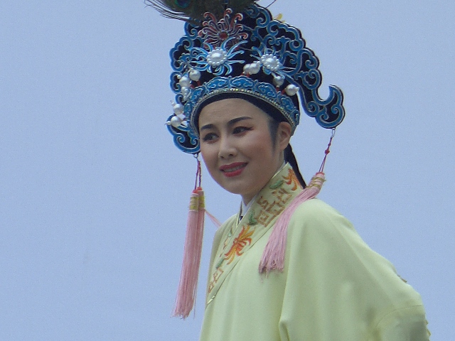  p data-id="gnwikppwq8">魏春芳,1991年从艺,师承越剧 a target="