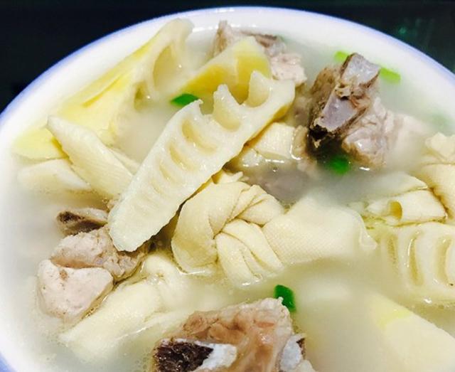 排骨竹笋汤