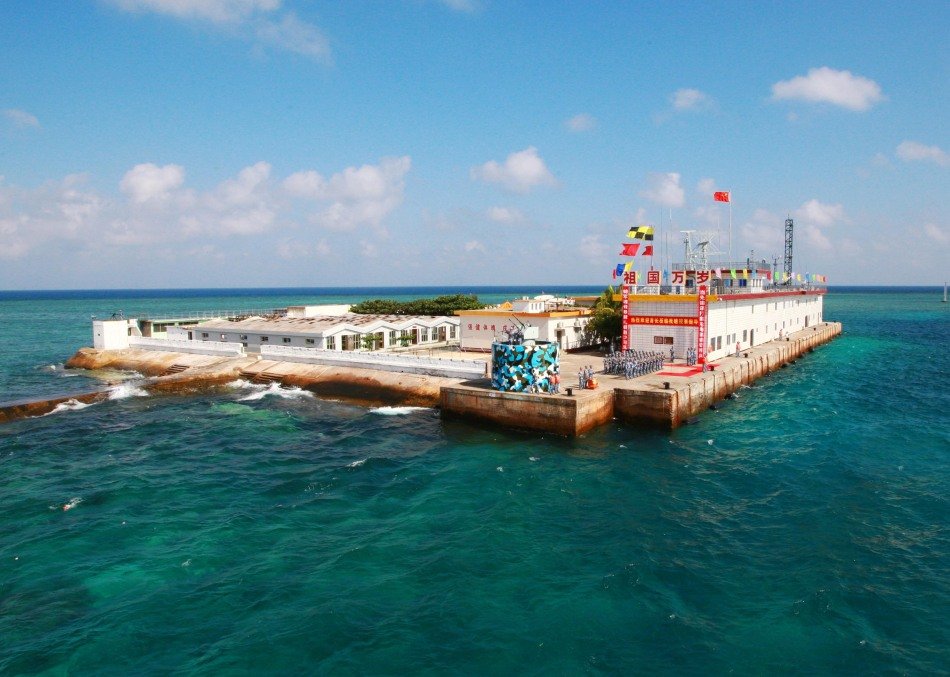 永暑礁,中国南海里 a target="_blank" href="/item/南沙群岛/321479"