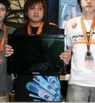 ="_blank" href="/item/广西">广西 /a>壮族自治区,现效力于银丰车队