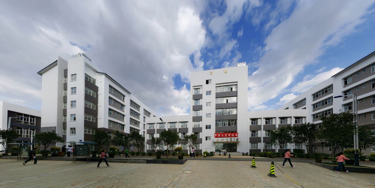  p> b>云南财经大学中华职业学院 /b>隶属 a href="#" data-lemmaid="