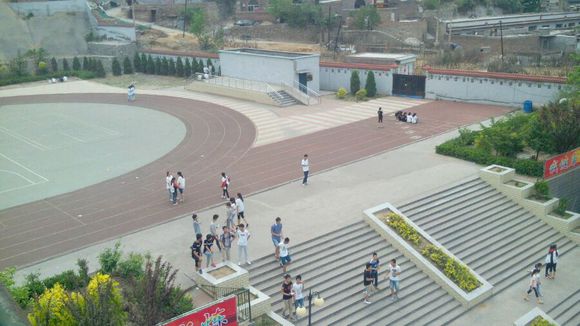 阳泉市第十三中学