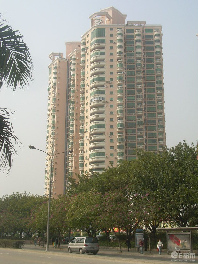 汇景豪苑是由大中华国际实业(深圳)有限公司开发的住宅区,位于南山