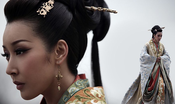  p>《孙子大传》是刘心刚执导,张丰毅,景甜领衔主演的电视剧.