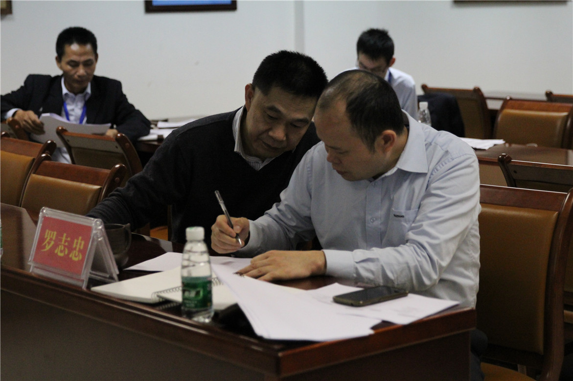  p>吴哲老师,1992年进入 a href="#" data-lemmaid="4193555">连锁