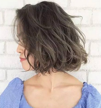 从而形成发卷的 a target="_blank" href="/item/数码烫/5791709"