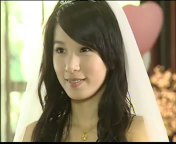 女,1983年2月14日出生,是《 a target="_blank" href="/item/真命天女