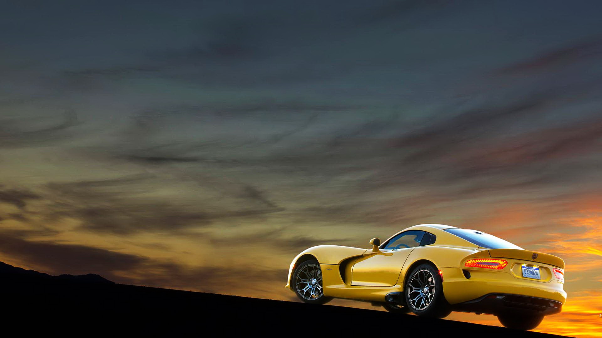  p>道奇蝰蛇(dodge viper)是 a target="_blank" href="/item