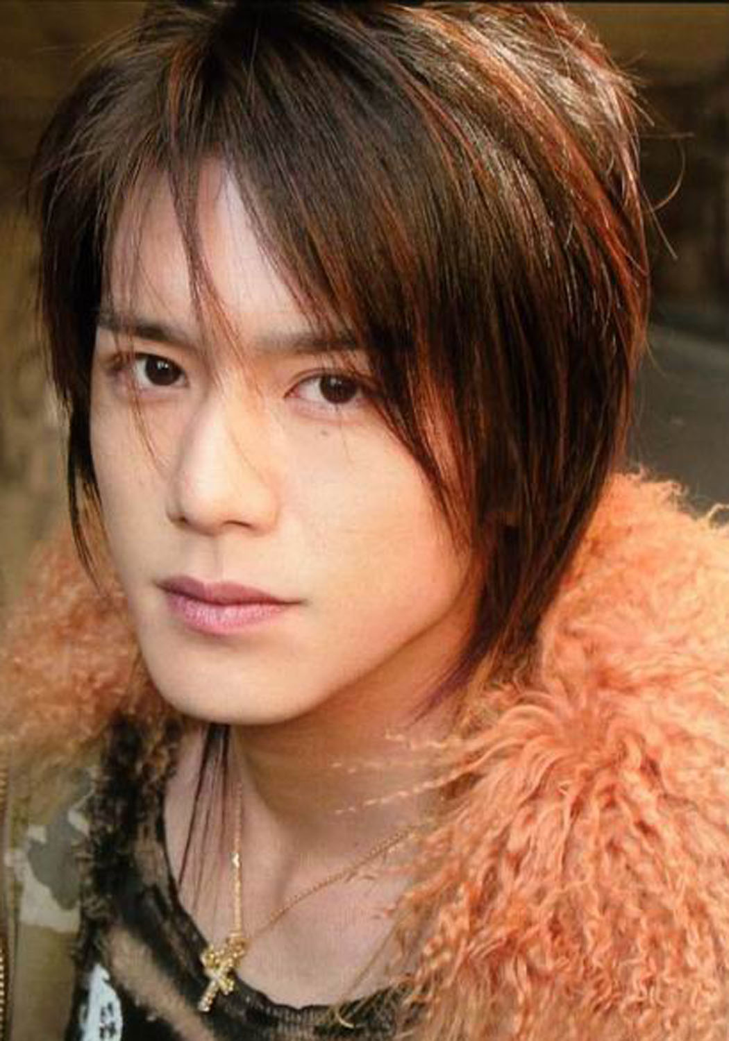 日本男歌手,演员.