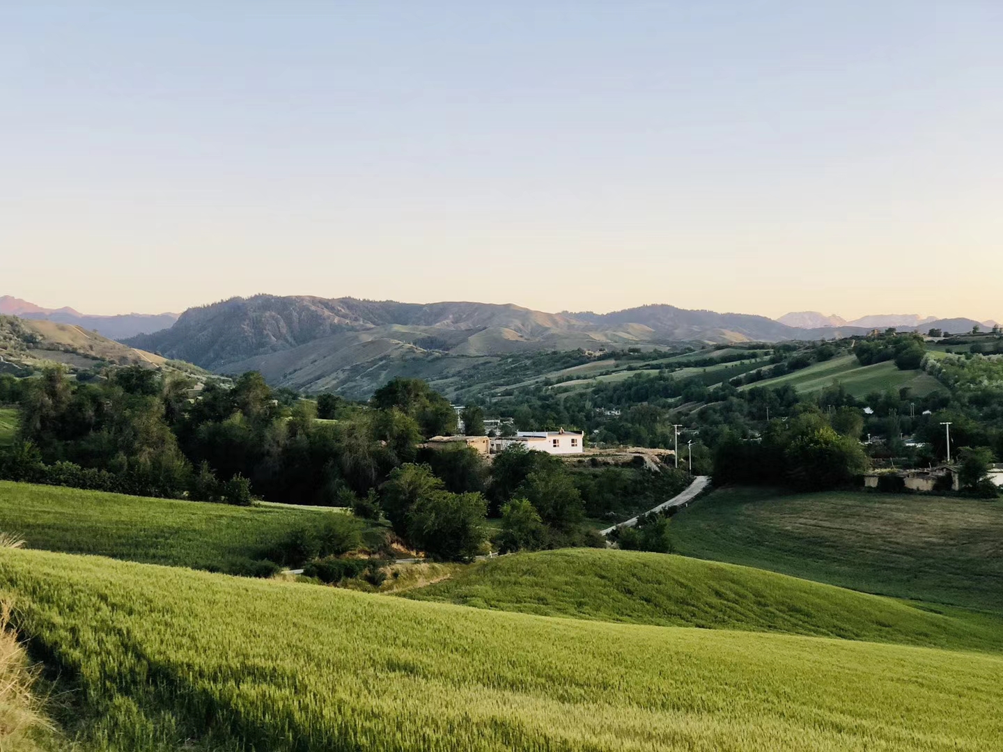  p>水磨沟村隶属于新疆维吾尔自治区木垒哈萨克族自治县西吉尔镇. /p>