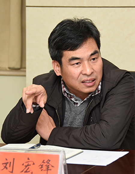  p>刘宏锋,男,1970年9月生,河南武陟人,省委党校研究生学历,中共党员.