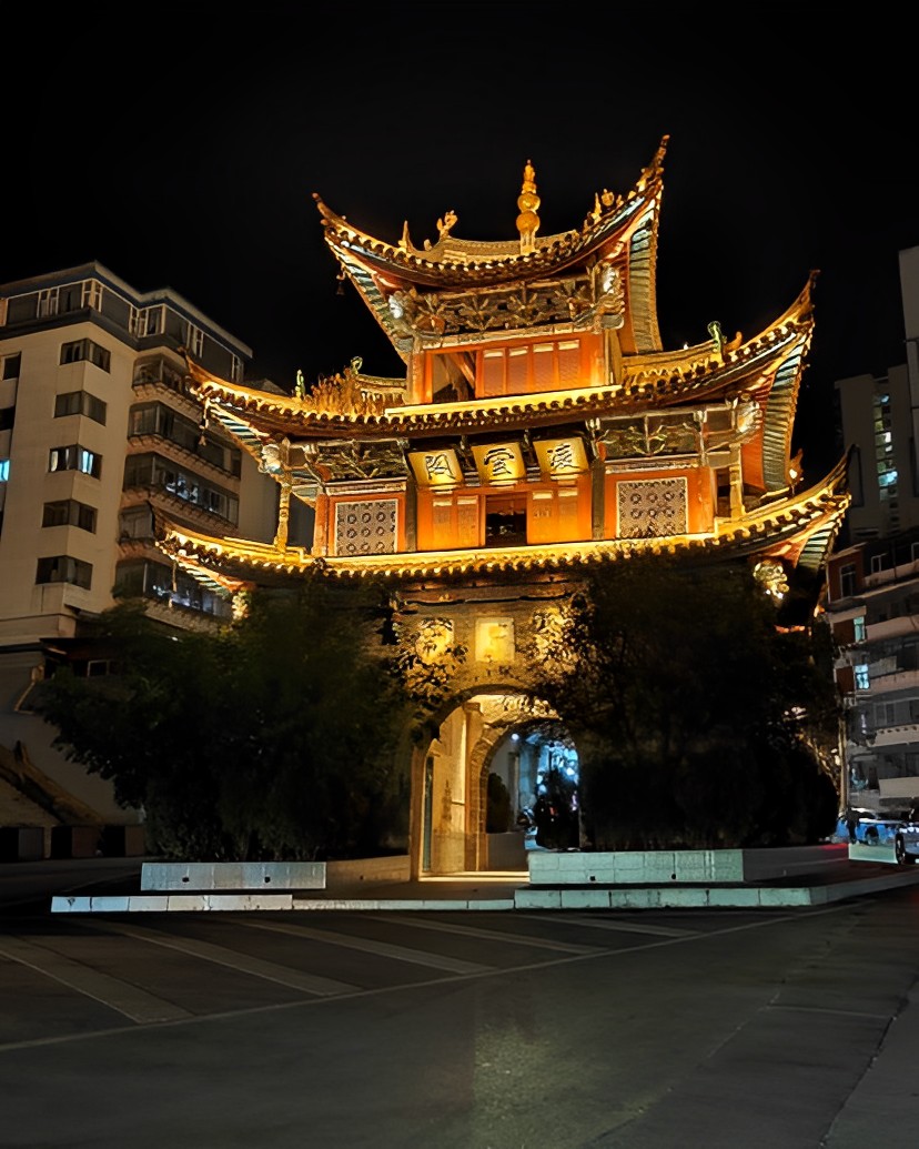  p>凌云阁又称宝华门,于1983年10月被个旧市人民政府公布为第一批市级