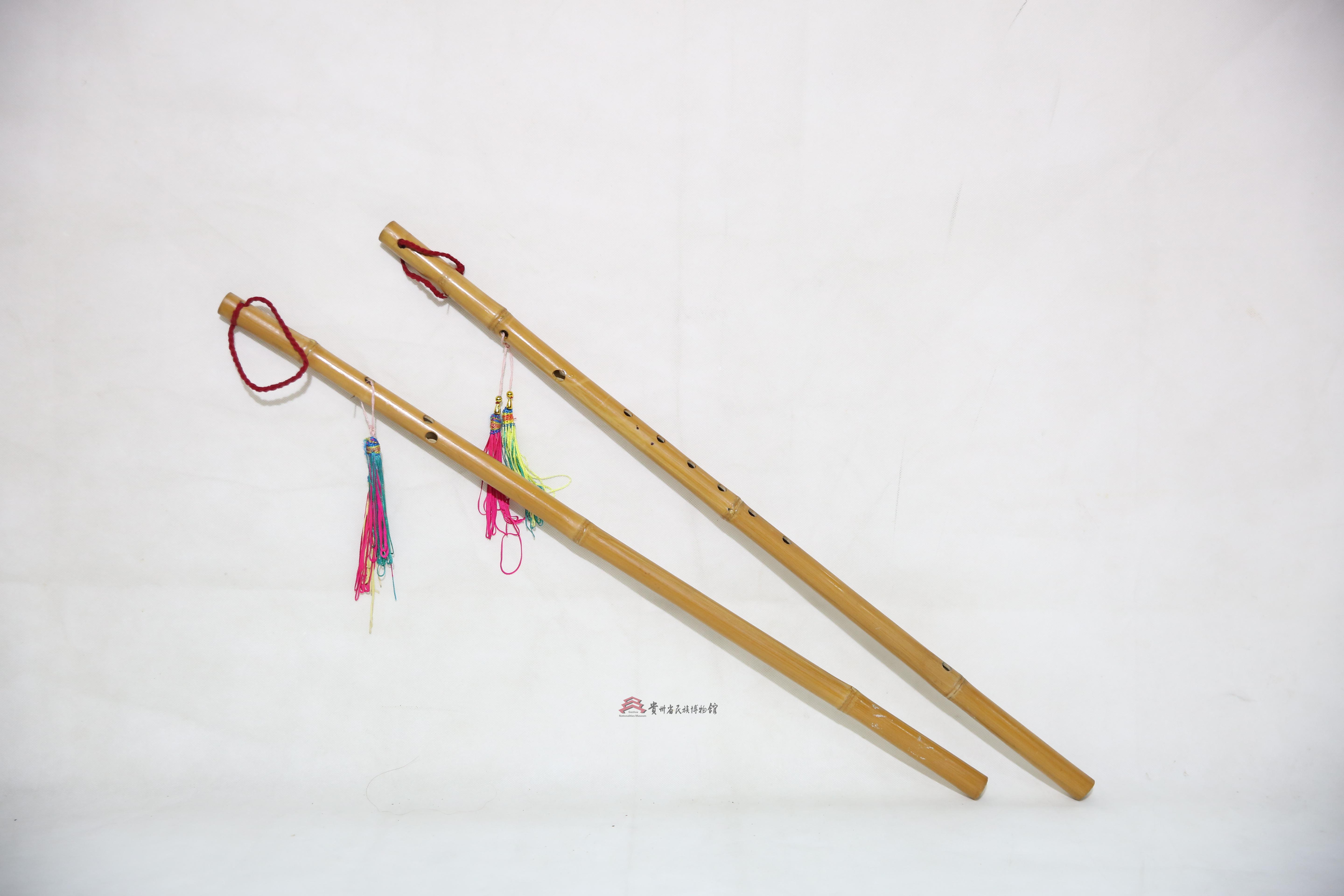 当代贞丰布依族八音坐唱乐器之姊妹箫