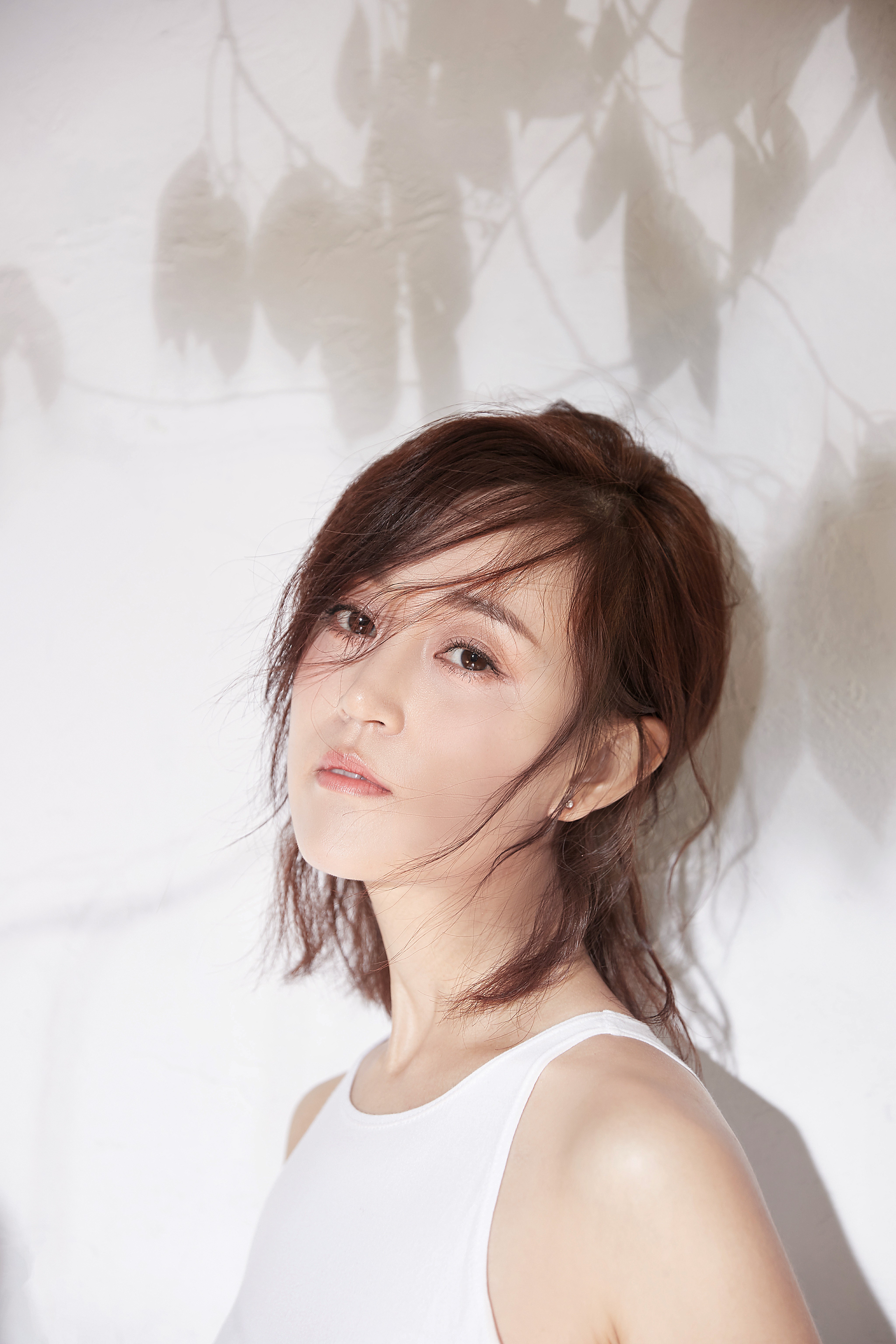  p>闫子墨(原名:闫婕),出生于陕西省,毕业于 a target="_blank" href=