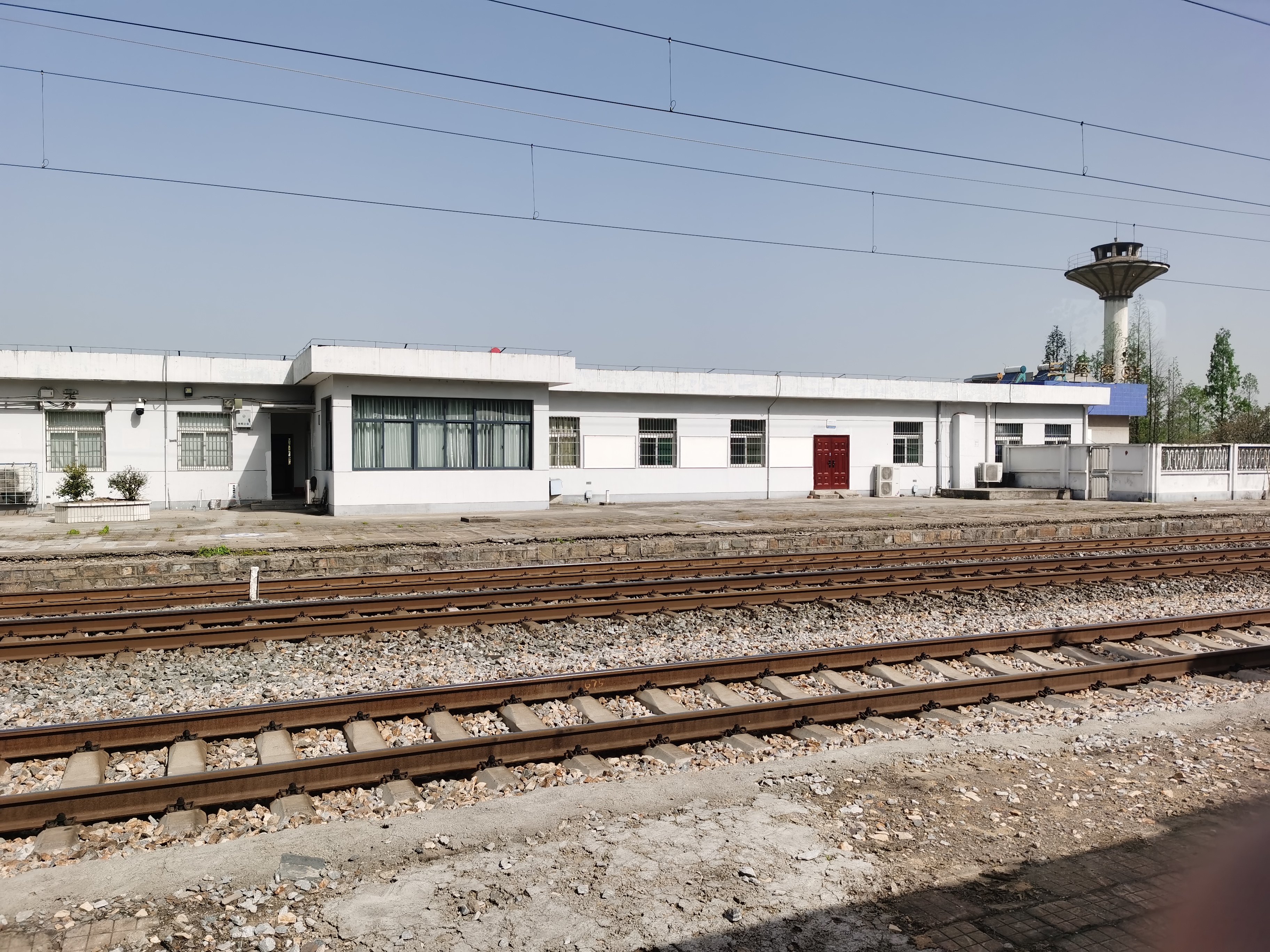  p>三塔镇站,位于安徽省阜阳市 a target="_blank" href="/item/阜南