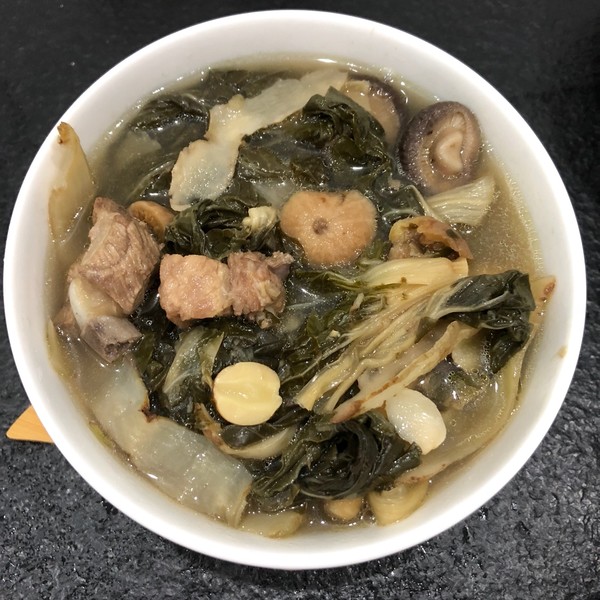 白菜菜干猪骨汤