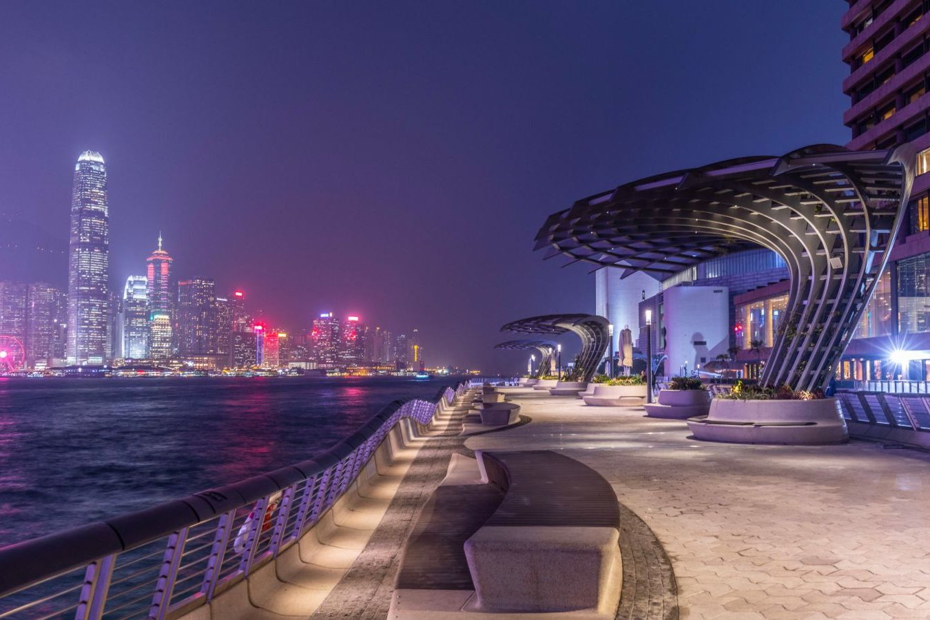  p>星光大道(英语:avenue of stars)是位于中国香港九龙 a href="#"