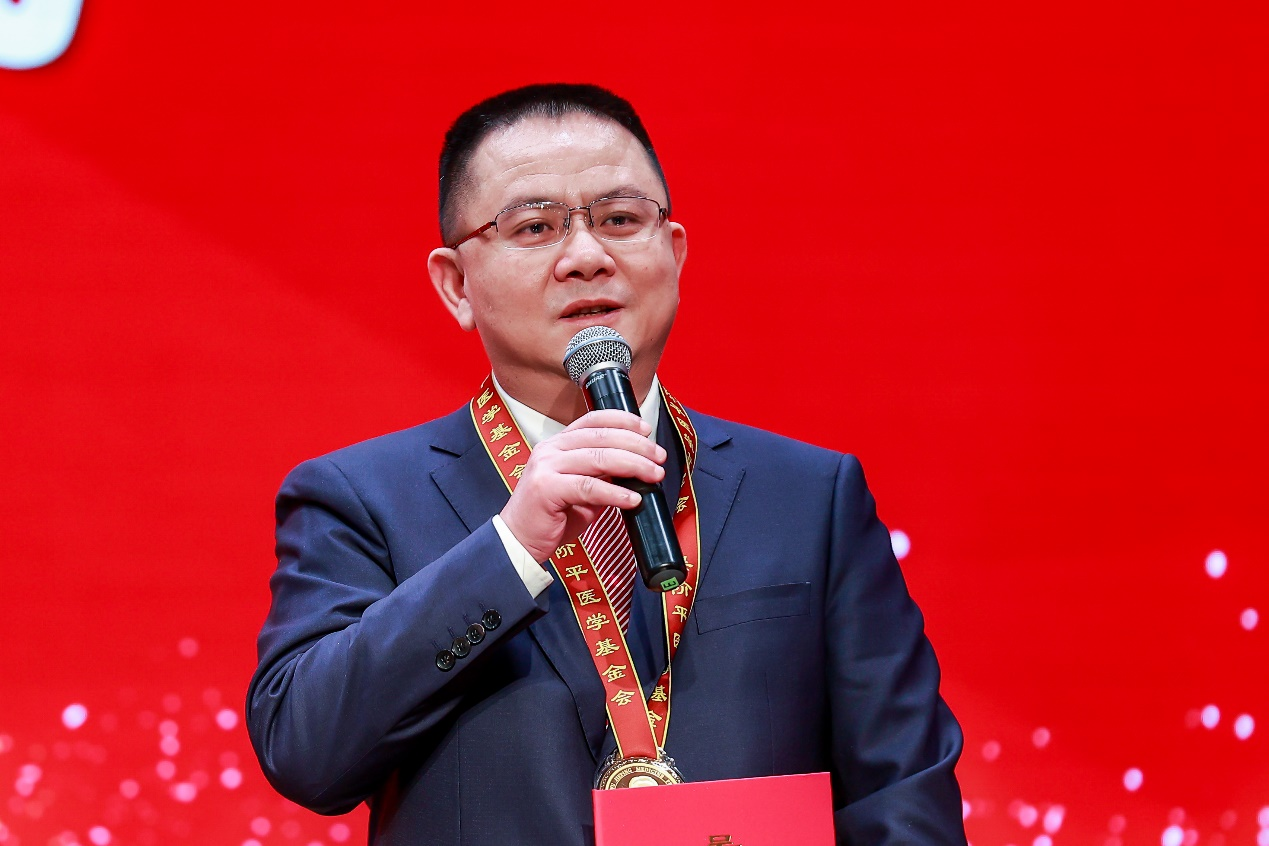 data-id="t8imm5minbbp">秦勇,博士生导师,中国化学会会士,四川大学