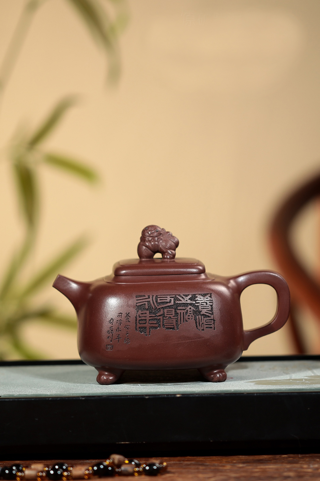  p data-id="gnb5pimjhf">鲍静贞,1963年生,江