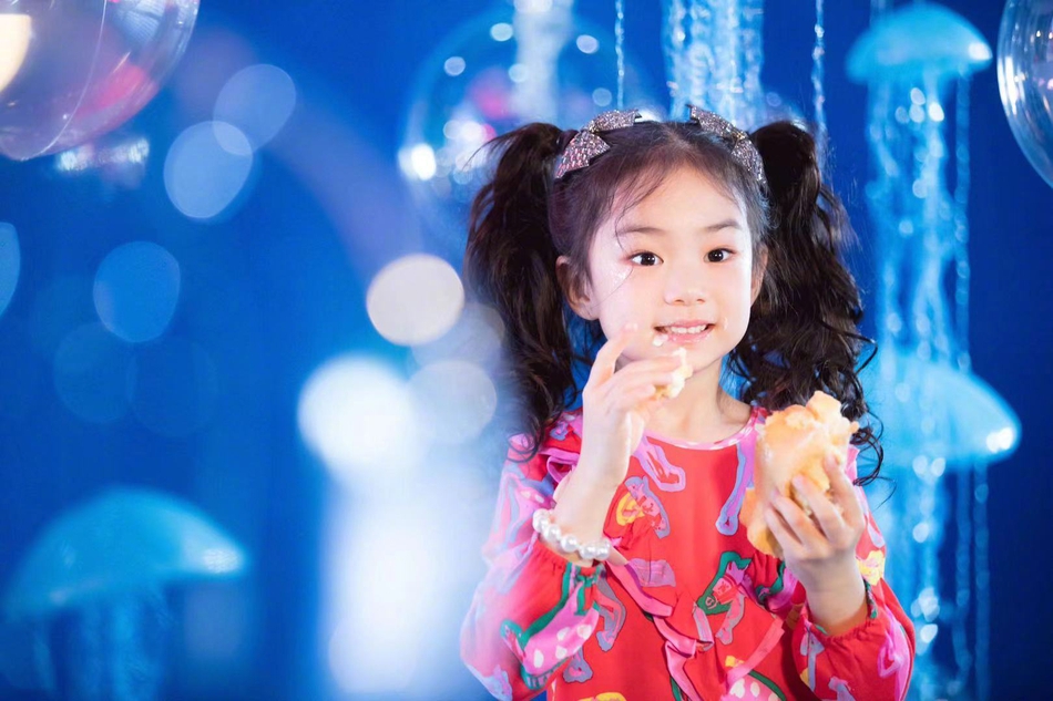  p>李乐祺(lucky),2015年1月16日出生于美国加利福尼亚州纽波特海滩