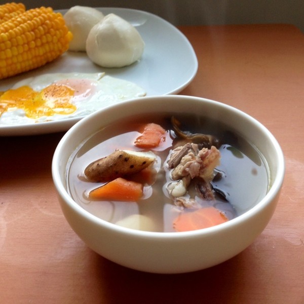  p>火腿山药排骨汤是排骨菜汤的一种,以 a href="#" data-lemmaid="