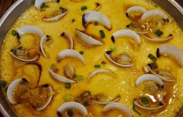  p>蛤蜊煎,以蛤蜊 为主材制作的食品. /p>