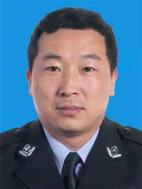 现任陕西省延安市黄陵县人民政府副县长,公安局党委书记,局长